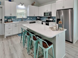 House (3 Bedrooms) | Property amenity - Holiday Hideaway by Miss Kitty’s (Rockport)