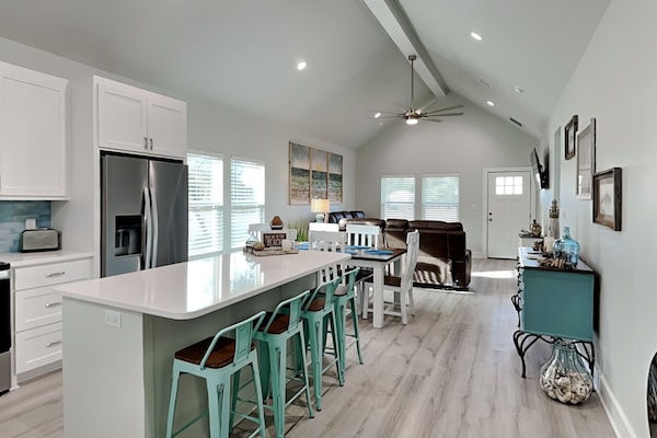 House (3 Bedrooms) | Property amenity