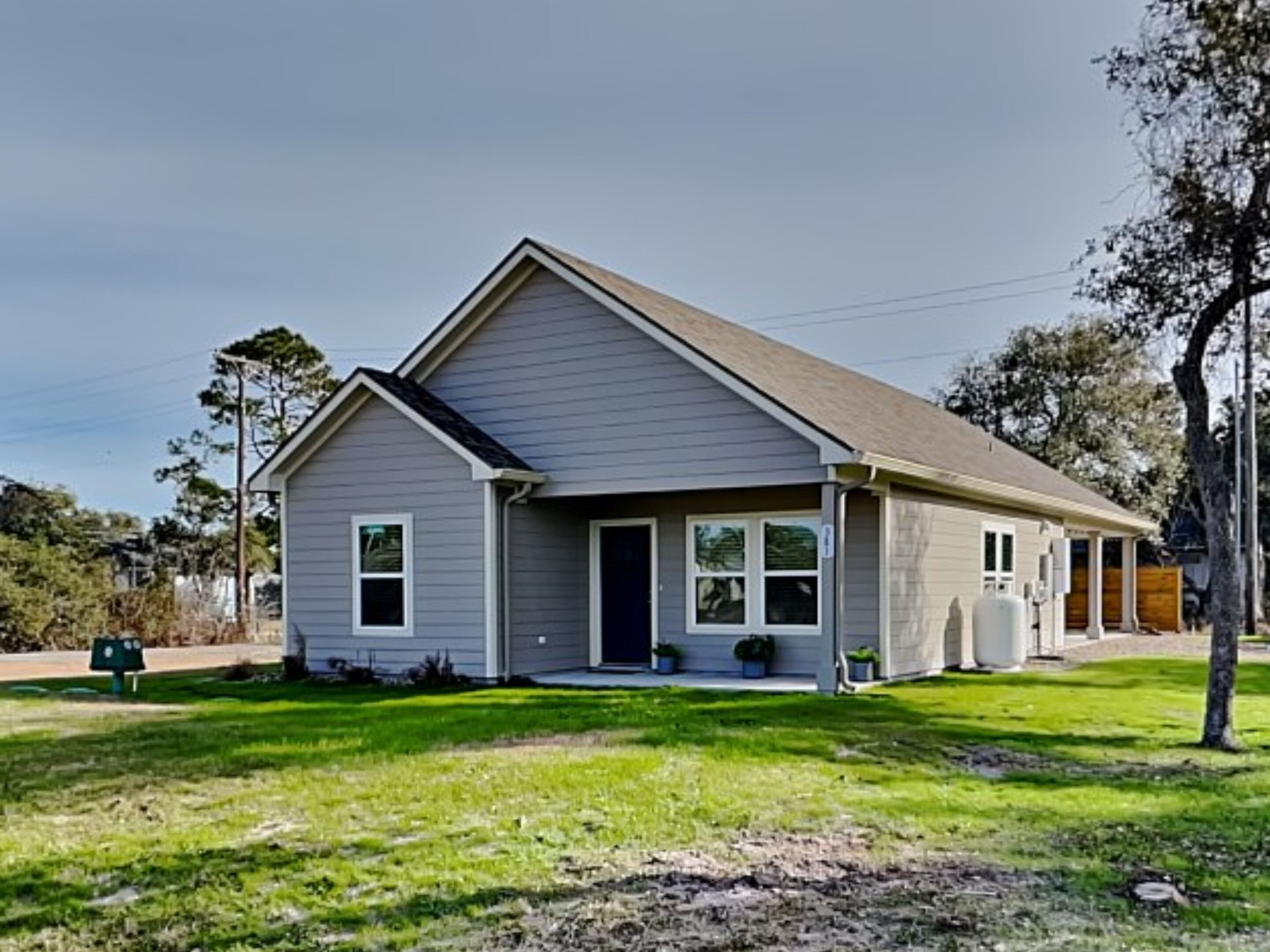 House (3 Bedrooms) | Property amenity