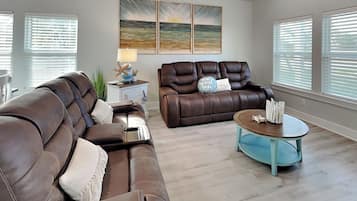 ู
ูุฒู (3 Bedrooms) | ูุงุฌูุฉ ุงูู
ูุดุฃุฉ