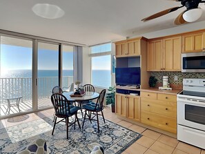 Condo (1 Bedroom) | Front of property