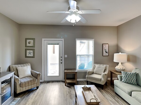 House, Berbilang Katil, Pool Access (VBP917) | Ruang tamu | TV 