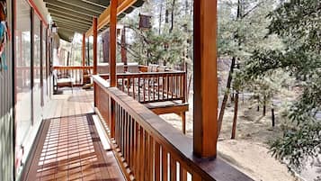 House (3 Bedrooms) | Property amenity