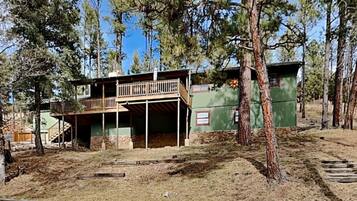 House (3 Bedrooms) | Property amenity