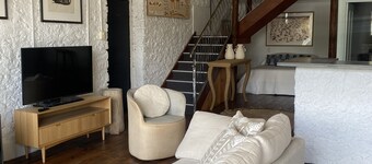 Stunning and Spacious Loft-Style Apartment in Historic Auburn