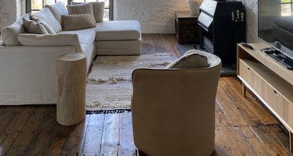 Stunning and Spacious Loft-Style Apartment in Historic Auburn