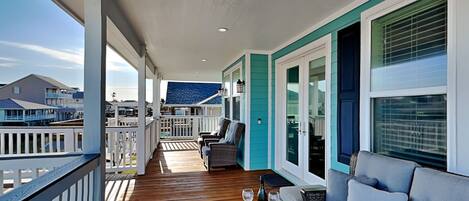 Ferienhaus, Mehrere Betten, Terrasse, Gartenblick | Unterkunftsgelände