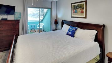 Condo (3 Bedrooms) | Property amenity