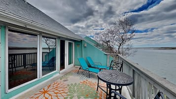 Condo (3 Bedrooms) | Servicio de la propiedad