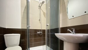 Economy Twin Room | Bathroom - Hotel Shalimar (Tbilisi)