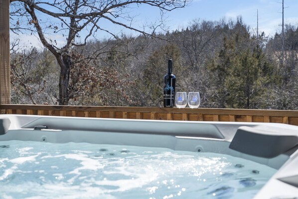 Bañera de hidromasaje al aire libre