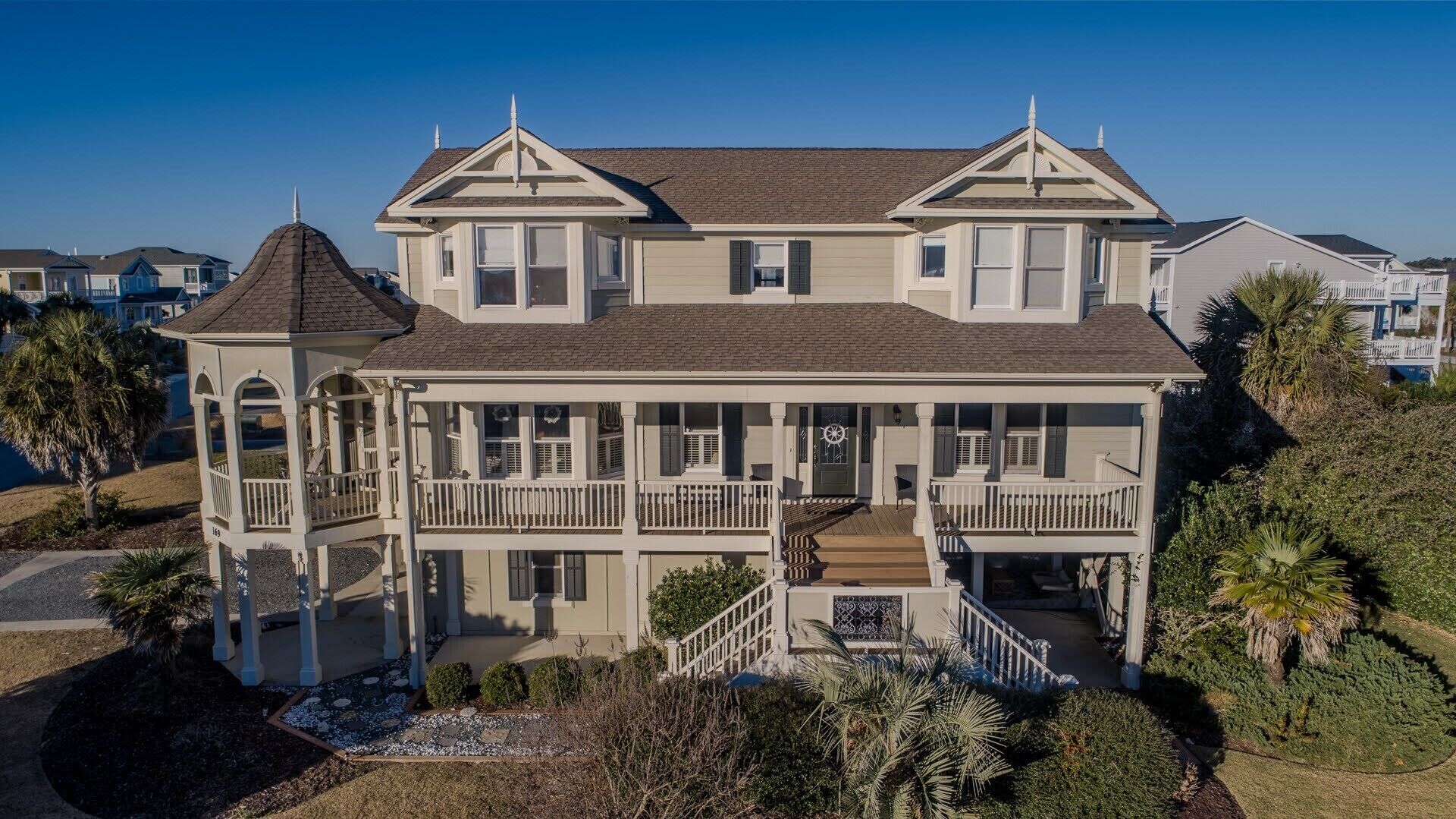 Hobbs Realty - Let the amazing beach views at "The Healing Place" is sure to heal all of your worries away!