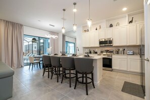 Fridge, microwave, oven, stovetop - Relax at Paradiso Grande Resort (Orlando)