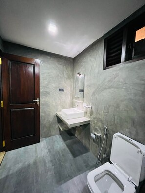 Suihku, bidee, pyyhkeet, saippua