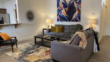 Smart TV y chimenea