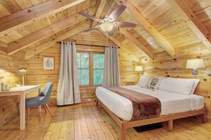 4 bedrooms, desk, iron/ironing board, free WiFi