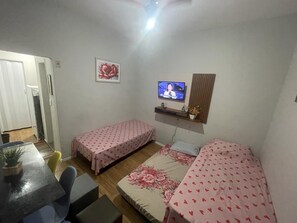 2 Schlafzimmer, Bügeleisen/Bügelbrett, WLAN, Bettwäsche
