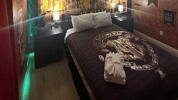 4 bedrooms, iron/ironing board, travel cot, WiFi