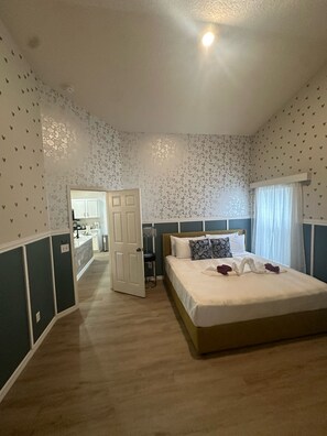 4 Schlafzimmer, Bügeleisen/Bügelbrett, Reisekinderbett, WLAN