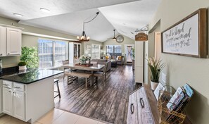 Interior - 2BR Condo ~ Near SDC ~ 2 Pools ~ Golf Onsite ~ FREE TICKETS INCLUDED! (SB 9-5) (Branson West)