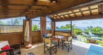 Beautiful private villa for 5 people with WIFI, private pool
