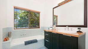 Douche, séchoir à cheveux