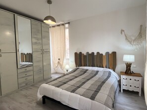 2 bedrooms, internet