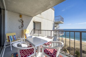Outdoor dining - Sea Terrace 88th St, Outdoor Pool, Oceanfront building & View, *FREE Linen Pkg* (Ocean City)