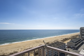 Beach nearby - Sea Terrace 88th St, Outdoor Pool, Oceanfront building & View, *FREE Linen Pkg* (Ocean City)