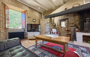 Fireplace - Beautiful home in St Paul La Roche (St Paul La Roche)