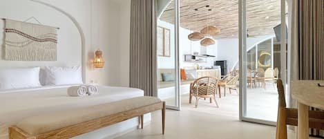 Villa, 3 Bedrooms, Patio, Pool View