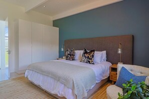 3 chambres, bureau, fer et planche à repasser, accès au Wi-Fi (inclus)