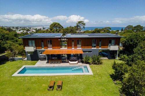 Treestone Villa | Hermanus | Pool | Mountain views