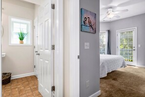 6 habitaciones, escritorio, wifi y ropa de cama 
