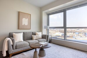 TV, stereo - Tasteful East Cambridge 1BR w/ Gym & W/D, nr Green Line, by Blueground (Cambridge)