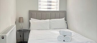2 Bed-Sleeps 5-Free Parking-Pet Friendly