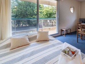 1 habitación, cuna de viaje, wifi y ropa de cama