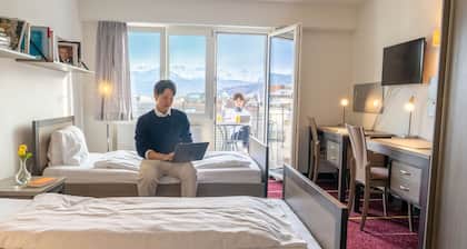 BHMS Lakeside Campus by Interhome