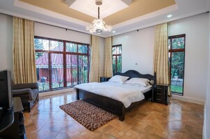 Luxury Villa, Pool View | Bed sheets