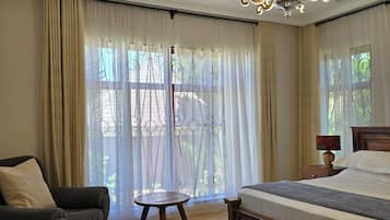 Habitación de lujo, vistas a la piscina | Ropa de cama