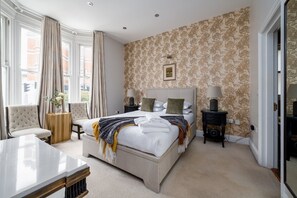 2 室のベッドルーム、アイロン / アイロン台、インターネット、ベッドシーツ