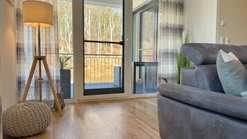 Fernseher, Stereoanlage