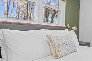3 bedrooms, iron/ironing board, WiFi, bed sheets - 3BR Retreat Near Augusta Rd & Downtown w/ Patio (Greenville)