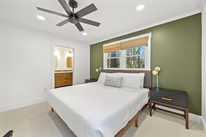 3 soverom, strykejern/-brett, wi-fi og sengetøy