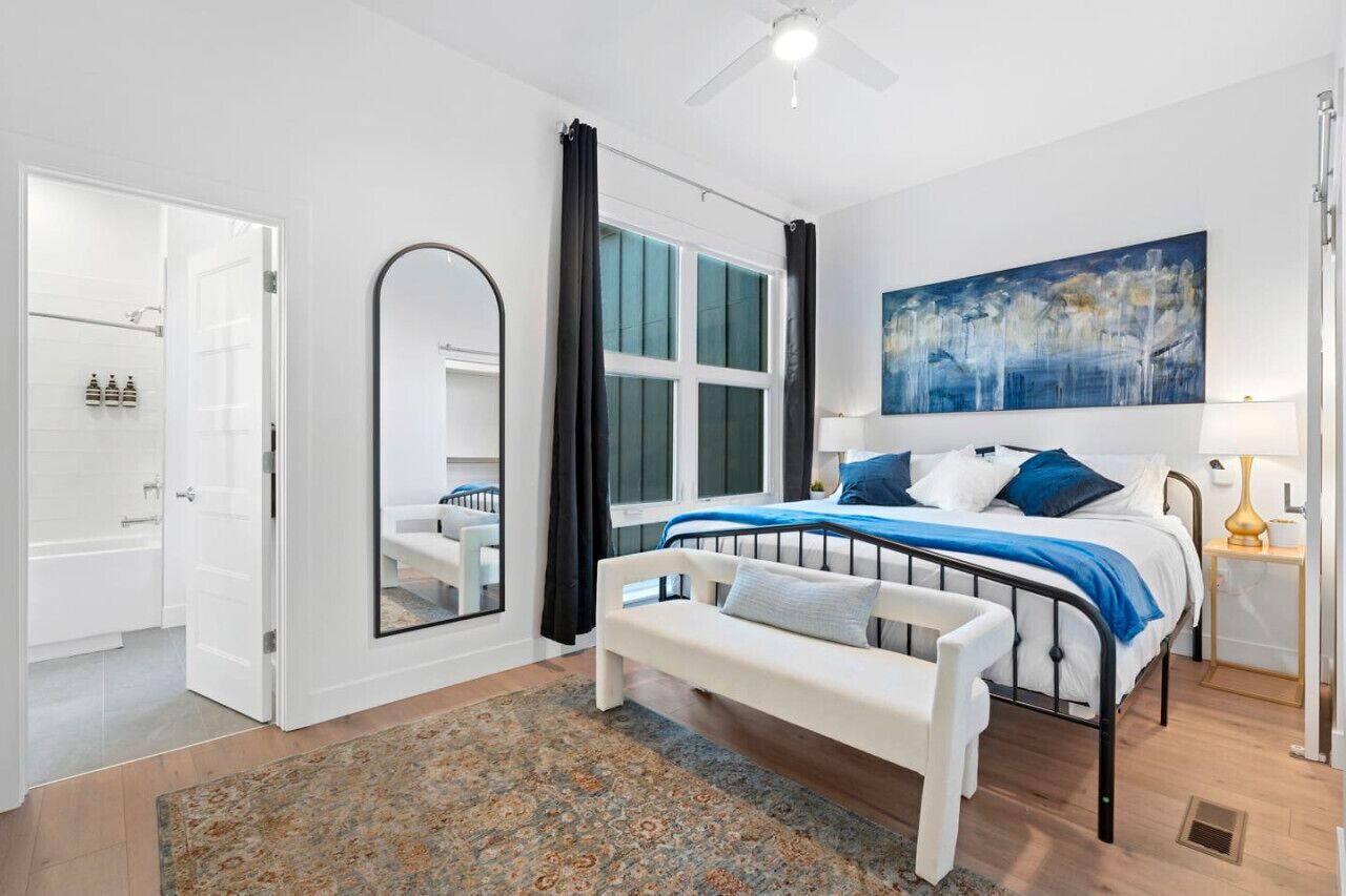 3 多间卧室、办公桌、熨斗/熨衣板、旅行婴儿床