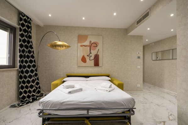 1 bedroom, iron/ironing board, WiFi, bed sheets
