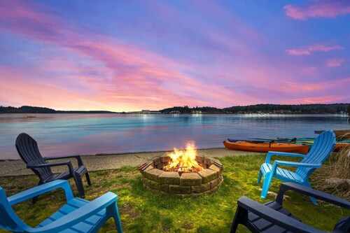 Poulsbo Waterfront Oasis