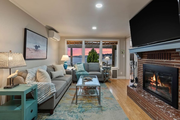 Smart TV, chimenea