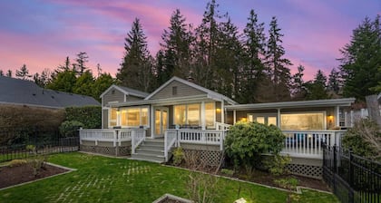 Poulsbo Waterfront Oasis