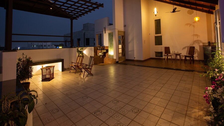 Sarvam Serviced Apartment